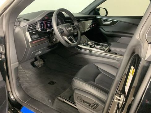 Used 2025 Audi Q8 Premium Plus AWD/4WD image 31