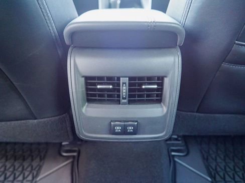 Used 2019 Toyota Avalon XLE FWD image 15