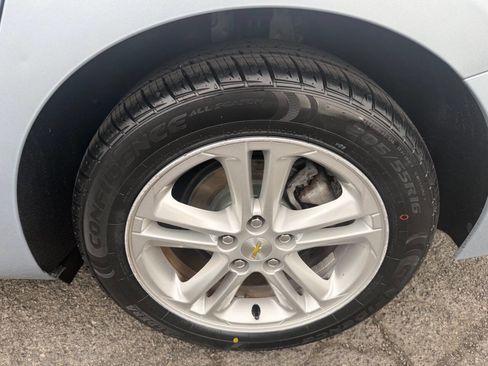 Used 2017 Chevrolet Cruze LT w/ Convenience Package image 9