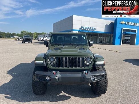 Used 2024 Jeep Gladiator Rubicon AWD/4WD image 20