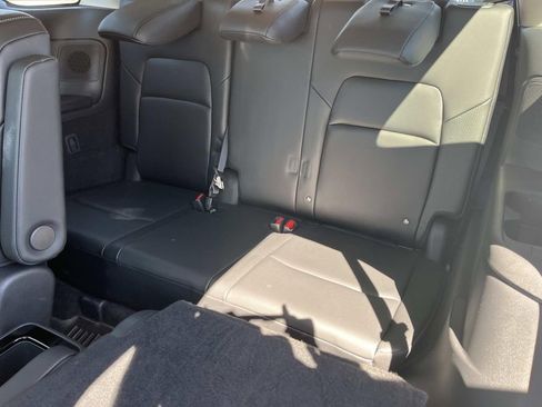 Used 2024 Nissan Pathfinder SL w/ SL Premium Package image 18