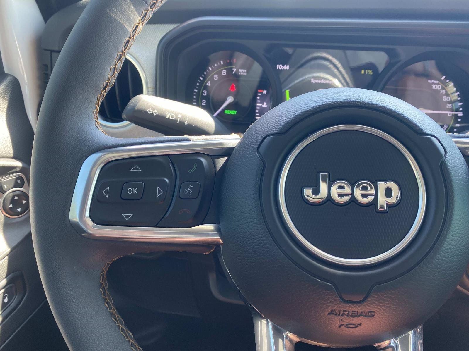 Used 2024 Jeep Wrangler Unlimited Sahara w/ Safety Group AWD/4WD image 33