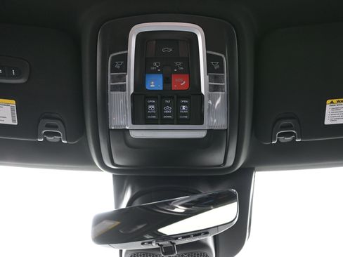 Used 2024 RAM 2500 Limited image 27