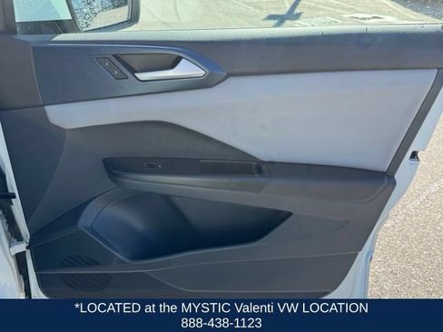Certified 2023 Volkswagen Taos SE w/ Panoramic Sunroof Package FWD image 30