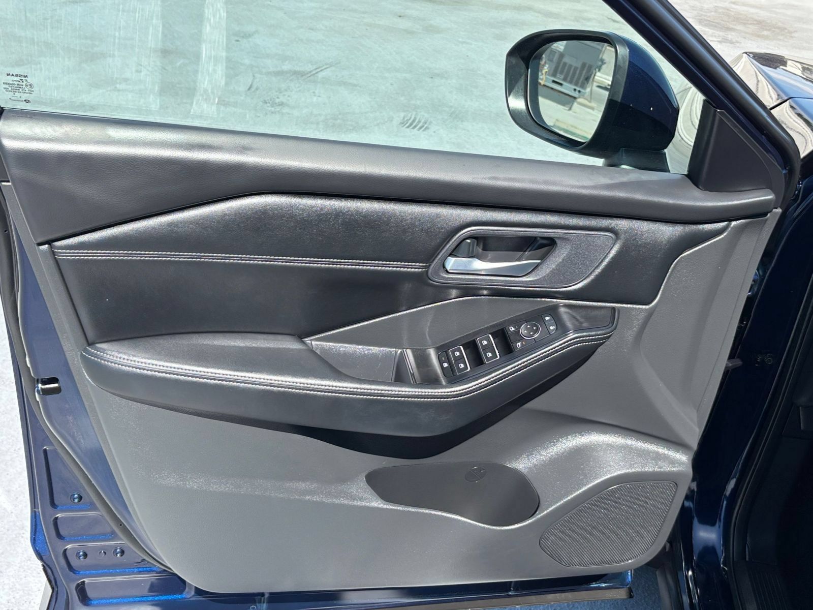 Used 2026 Nissan Rogue SL FWD image 18