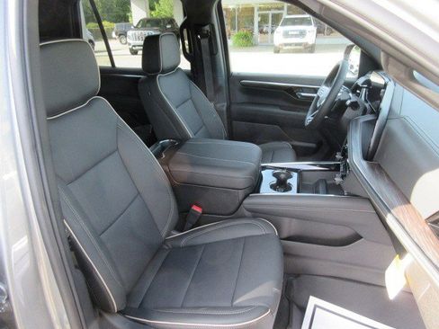 New 2026 Chevrolet Tahoe Premier RWD image 13