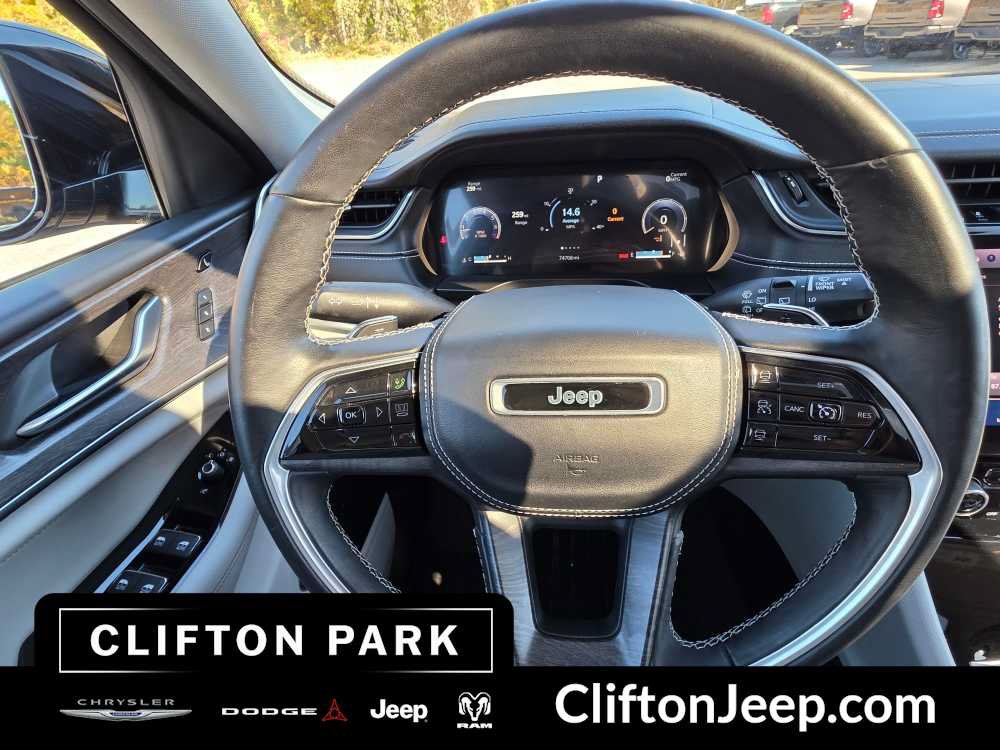 Used 2021 Jeep Grand Cherokee L Overland w/ Luxury Tech Group IV AWD/4WD image 21