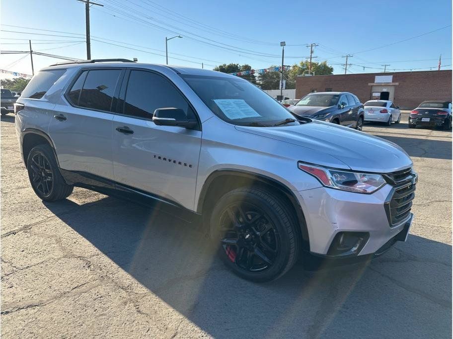 Used 2021 Chevrolet Traverse Premier w/ Redline Edition FWD image 5