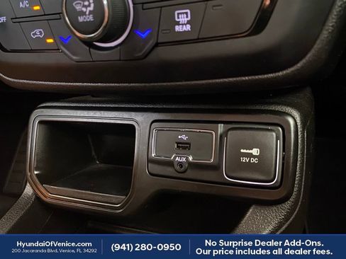 Used 2021 Jeep Renegade Latitude FWD image 31