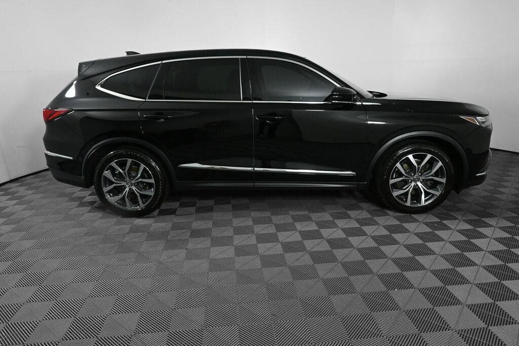 Used 2023 Acura MDX w/ Technology Package FWD image 13