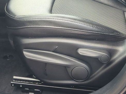 Used 2024 Jeep Compass Latitude image 27