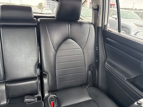 Used 2022 Toyota Highlander XLE image 15