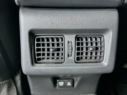 Used 2025 Toyota Camry SE w/ Convenience Package FWD image 25