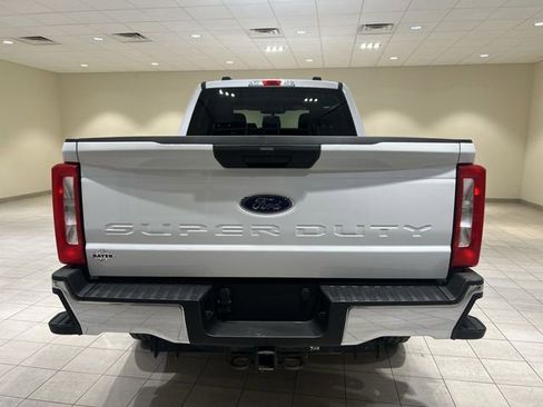 Certified 2024 Ford F250 XLT w/ FX4 Off-Road Package image 4