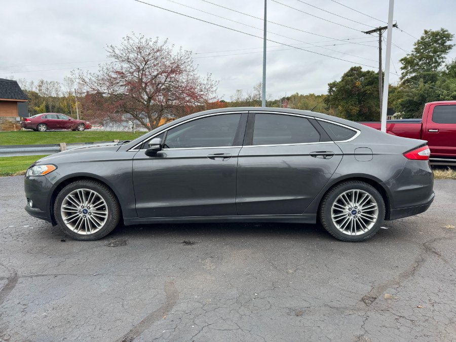 Used 2015 Ford Fusion SE w/ Equipment Group 202A FWD image 2