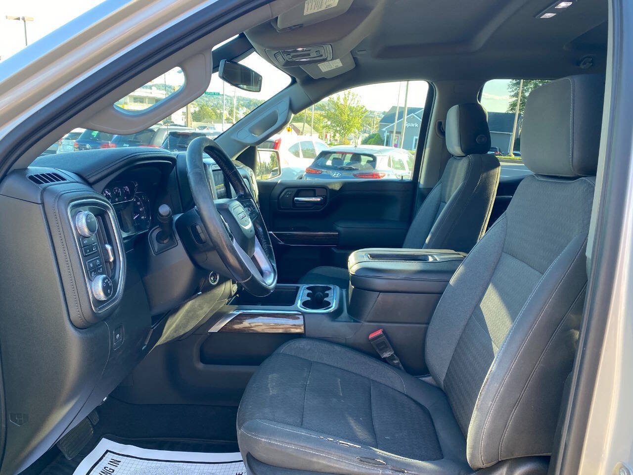 Used 2020 GMC Sierra 1500 Elevation w/ Elevation Value Package AWD/4WD image 9