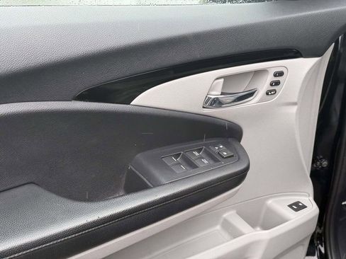 Used 2019 Honda Pilot Touring image 34