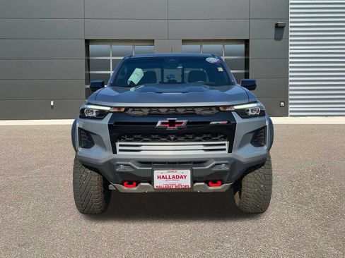 Used 2026 Chevrolet Colorado ZR2 w/ Technology Package AWD/4WD image 2