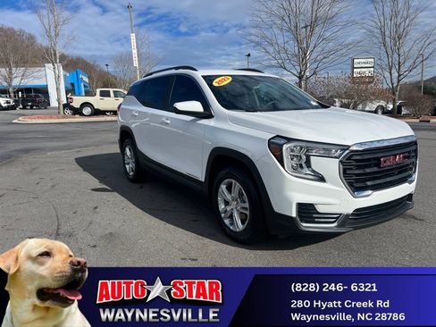 Used 2023 GMC Terrain SLE w/ Driver Convenience Package image 1