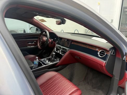 Used 2022 Bentley Flying Spur W12 AWD/4WD image 8