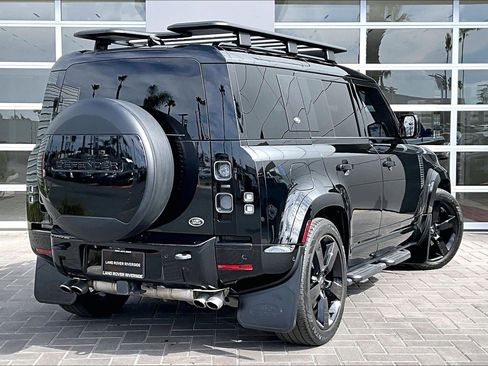 Used 2023 Land Rover Defender 110 V8 image 13