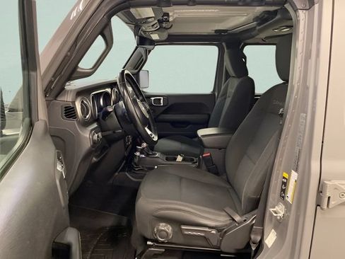 Used 2021 Jeep Wrangler Unlimited Sahara w/ Uconnect 4C Nav & Sound Group AWD/4WD image 9