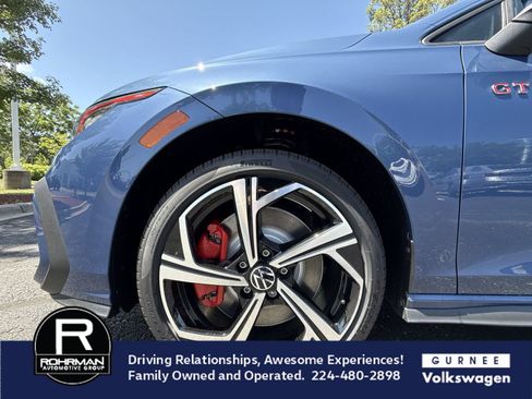 Used 2025 Volkswagen GTI SE FWD image 11