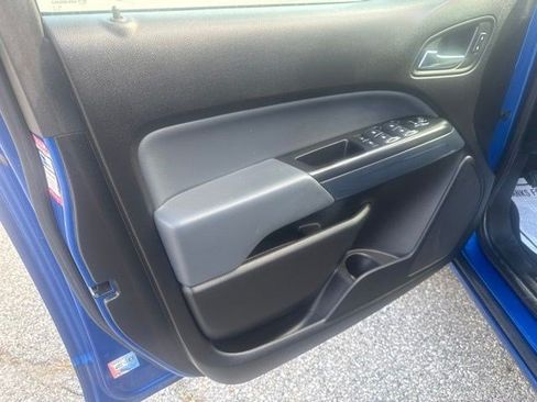 Used 2018 Chevrolet Colorado Z71 AWD/4WD image 9