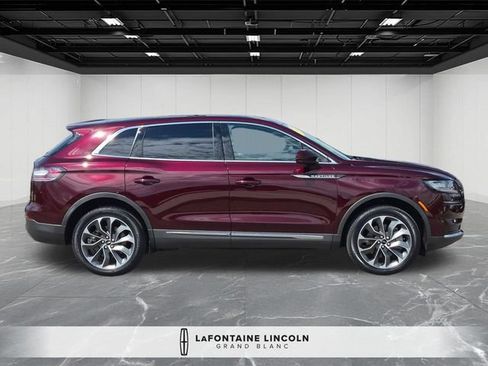 Used 2023 Lincoln Nautilus Reserve AWD/4WD image 6