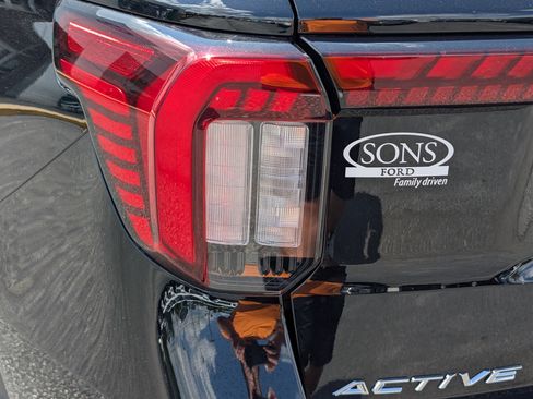 New 2026 Ford Explorer Active RWD image 12