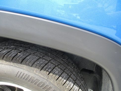 Used 2018 Jeep Compass Latitude w/ Popular Equipment Group image 4