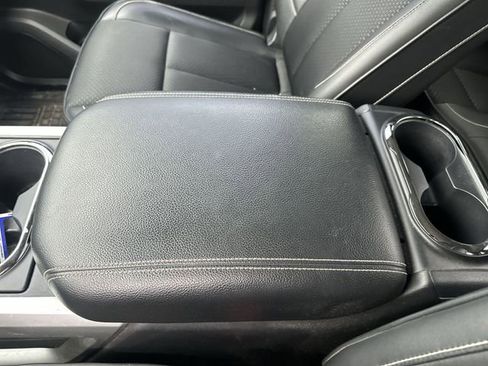 Used 2018 Nissan Titan PRO-4X AWD/4WD image 25