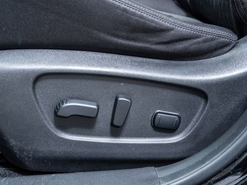 Used 2019 Nissan Rogue SV AWD/4WD image 22