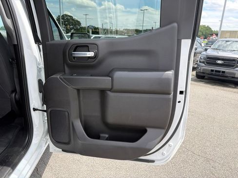 Used 2020 Chevrolet Silverado 1500 Custom Trail Boss w/ Custom Convenience Package AWD/4WD image 20
