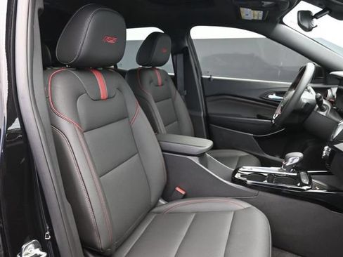 New 2026 Chevrolet Trax RS w/ Sunroof Package FWD image 27