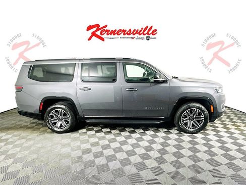 New 2025 Jeep Wagoneer L Series II w/ Convenience Group I image 8