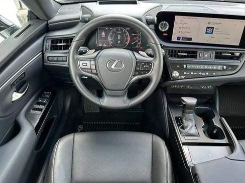 Used 2025 Lexus ES 350 w/ Premium Package FWD image 17