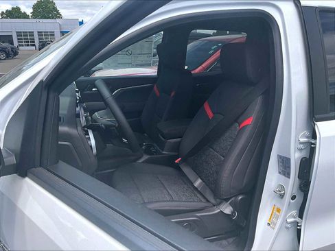 New 2025 Chevrolet Colorado Z71 image 11