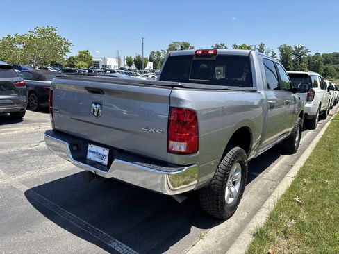 Used 2019 RAM 1500 Classic SLT w/ Luxury Group AWD/4WD image 24