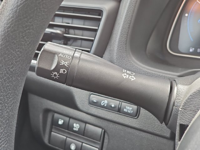Used 2024 Nissan Leaf S FWD image 30