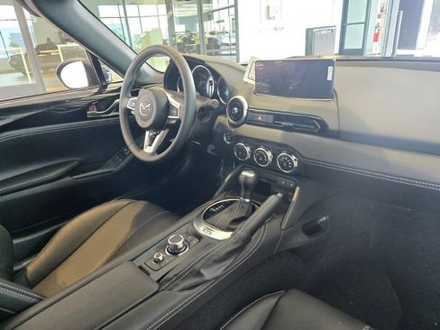 Used 2025 MAZDA MX-5 Miata Grand Touring RWD image 5
