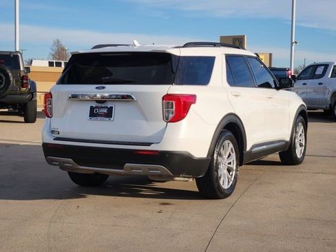Used 2021 Ford Explorer XLT w/ Equipment Group 202A image 14