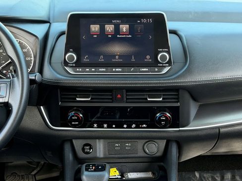 Used 2024 Nissan Rogue SV image 17