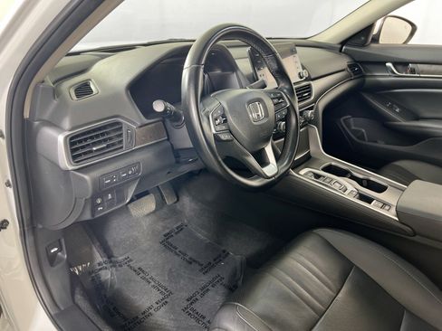 Used 2021 Honda Accord Touring image 9