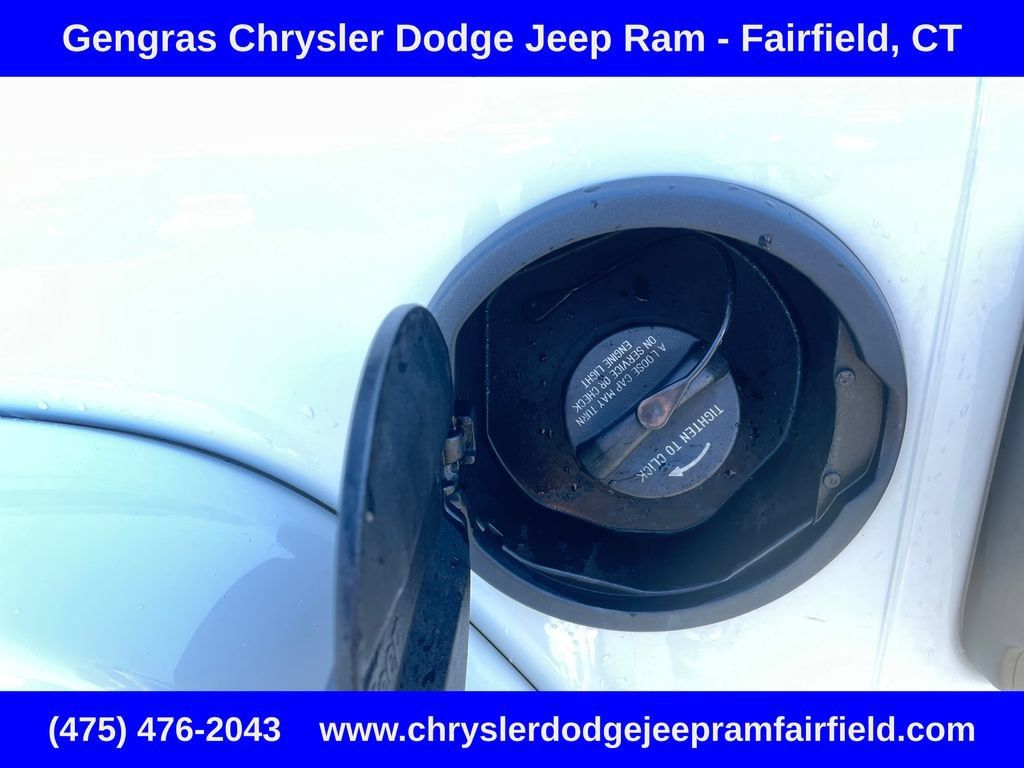 Used 2019 Jeep Wrangler Unlimited Sahara AWD/4WD image 36