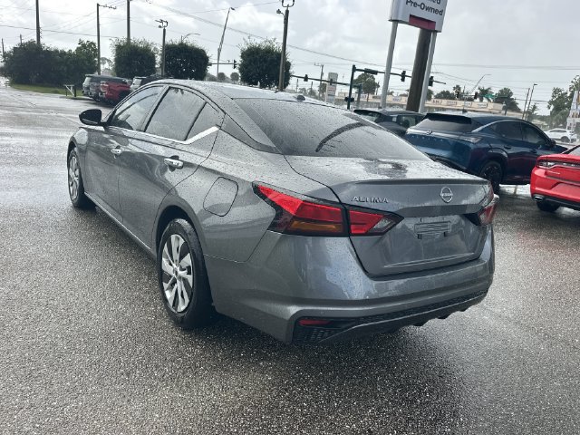 Certified 2025 Nissan Altima 2.5 S FWD image 9