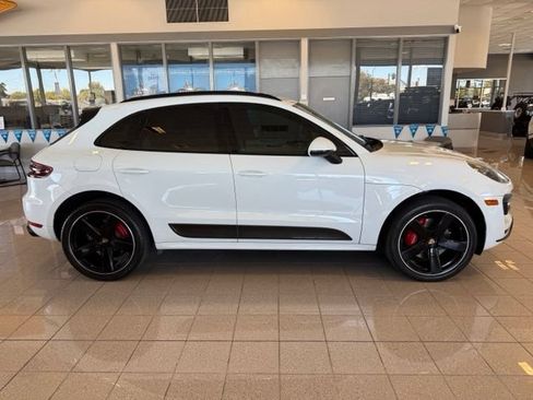 Used 2016 Porsche Macan Turbo AWD/4WD image 2