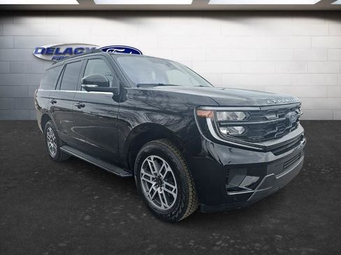 Used 2025 Ford Expedition Active image 7