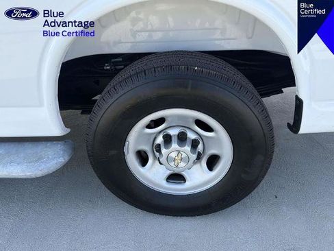 Used 2025 Chevrolet Express 2500 w/ Driver Convenience Package RWD image 20