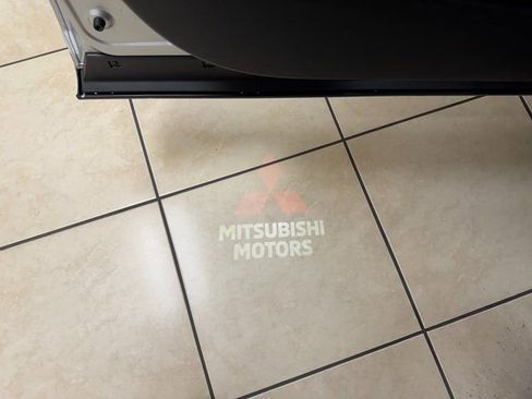 New 2026 Mitsubishi Outlander SEL image 8